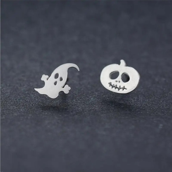 SPOOKY SILVER Stud Halloween Earrings With Gift Bag - Picture 1 of 7